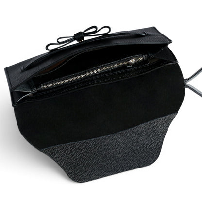 Black leather clutch with a pocket whit zipper