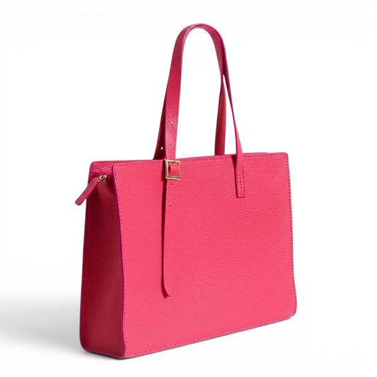 Coral Shoulder bag with a gold clasp 